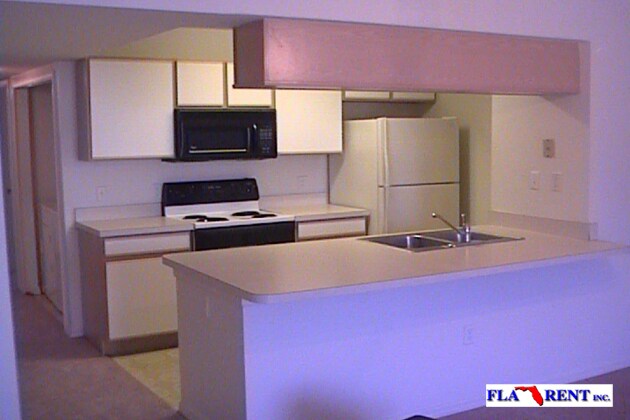 Foto del edificio - 8722 Rain Forest Pl