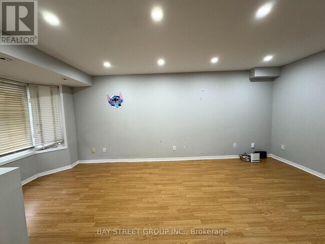 Photo du bâtiment - 19 Rosebank Dr