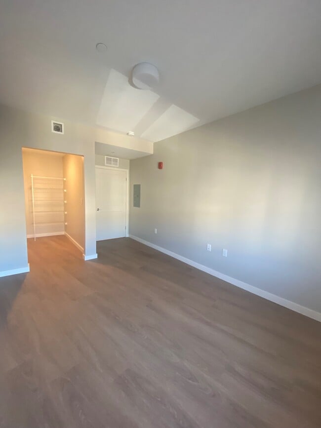 Building Photo - Apartments at Moran Square