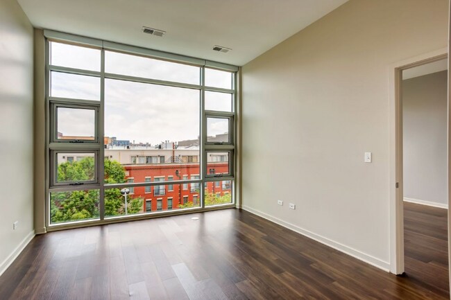 Foto del edificio - 1200 W Madison St