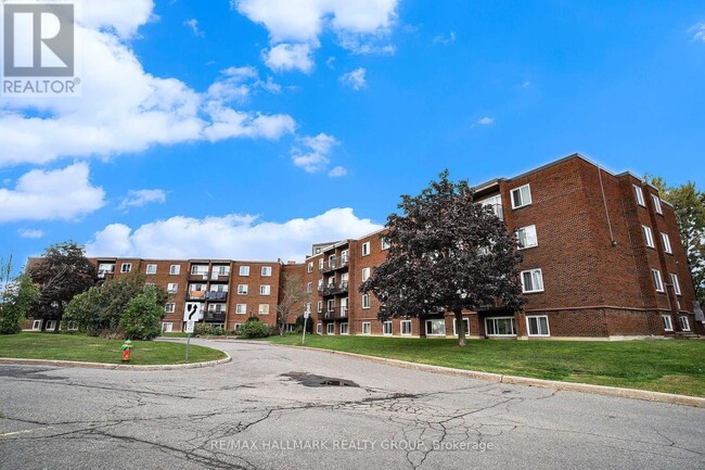 Building Photo - 2041-2041 Arrowsmith Dr