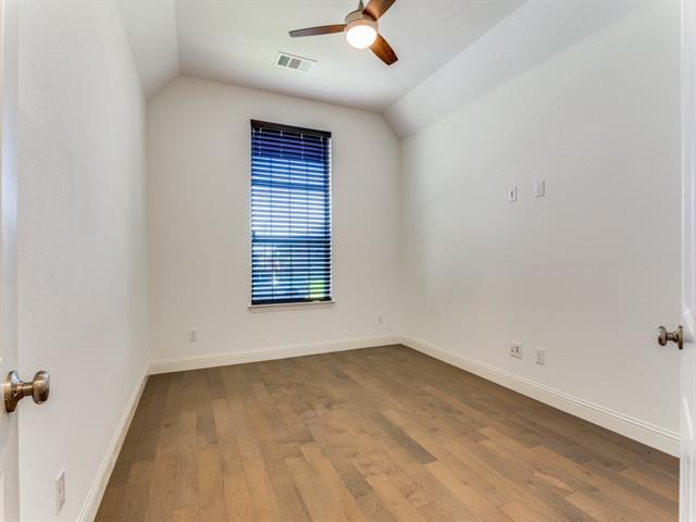 Building Photo - 1736 Shade Tree St