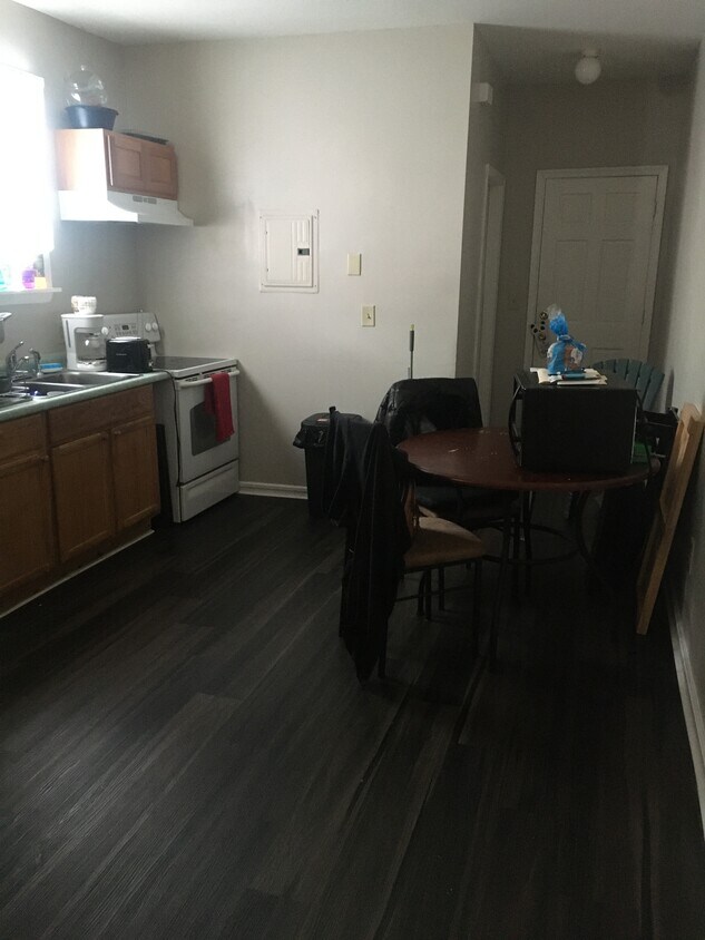 1231 Derry St Unit 3, Harrisburg, PA 17104 Apartments in Harrisburg