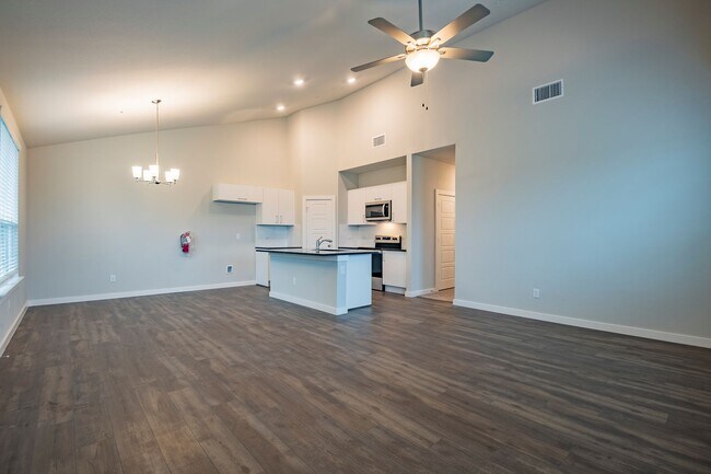 Foto del edificio - GORGEOUS 3 BEDROOM FOUR PLEX LOCATED IN MIDLOTHIAN ISD!