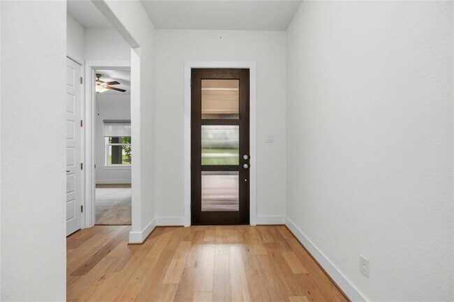 Foto del edificio - 401 Sitlington Ln