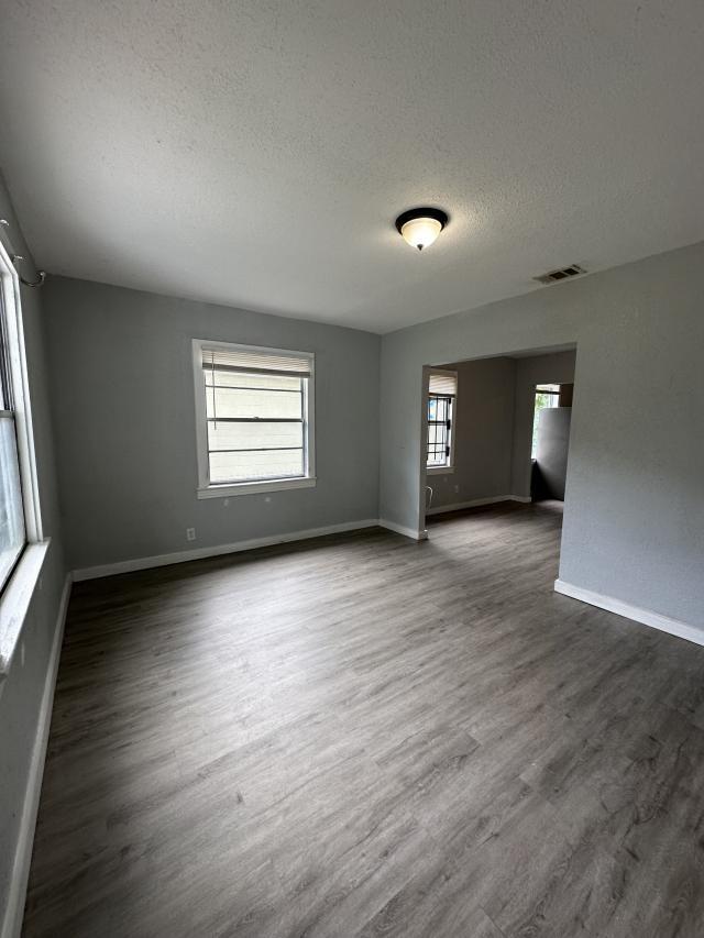 Building Photo - 3 bedroom in Jacksonville FL 32209