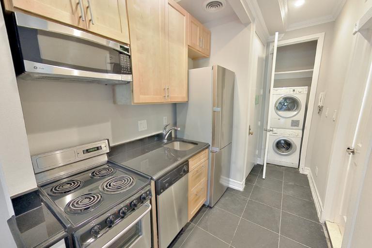 Foto del edificio - 279 E 10th St