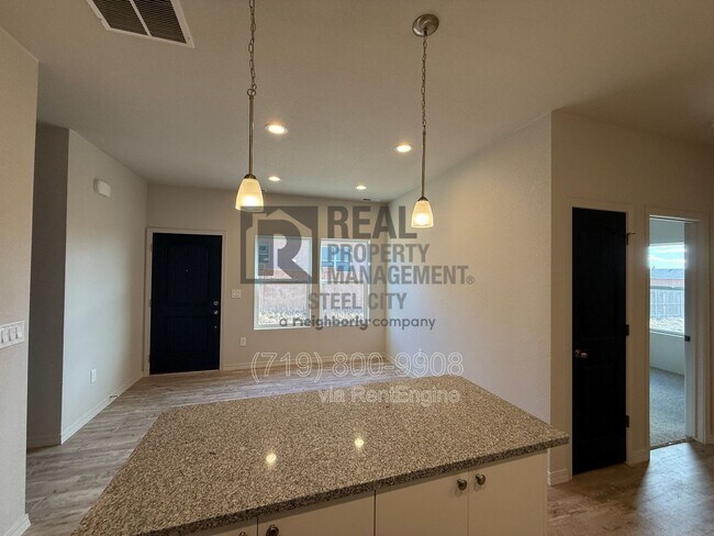 Foto del edificio - 280 W Harmony Dr