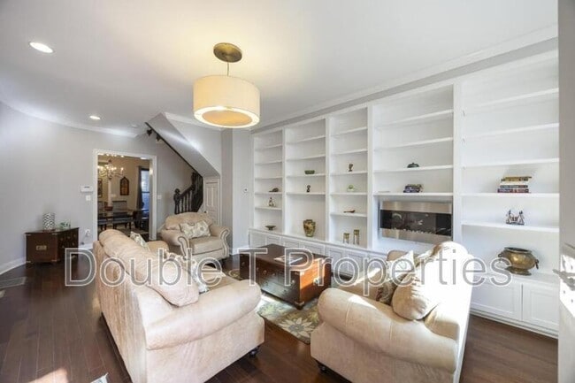 Foto del edificio - 314 E 22nd St