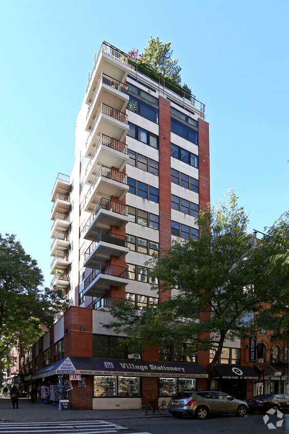 Foto principal - 552 LaGuardia Place