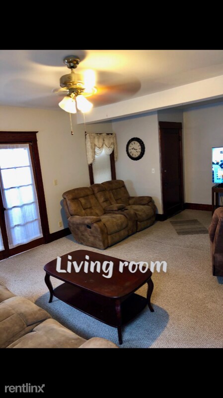 Primary Photo - 315 Potters Rd