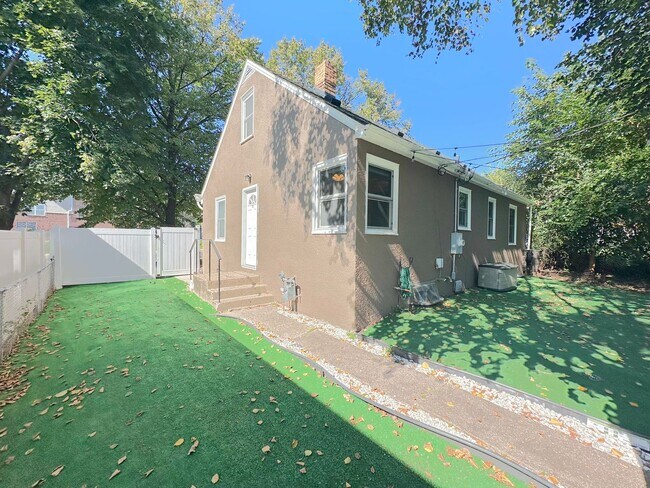 Foto del edificio - Gorgeous 3 Bedroom Single Family in Saint ...