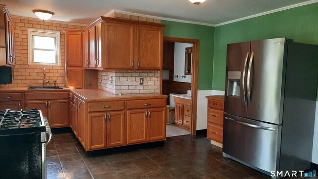 Foto del edificio - 21-23-23 Community Ave