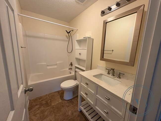 Building Photo - 721 Lee Rd