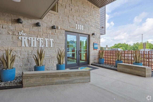 Entrada de la oficina de arrendamiento - The Rhett