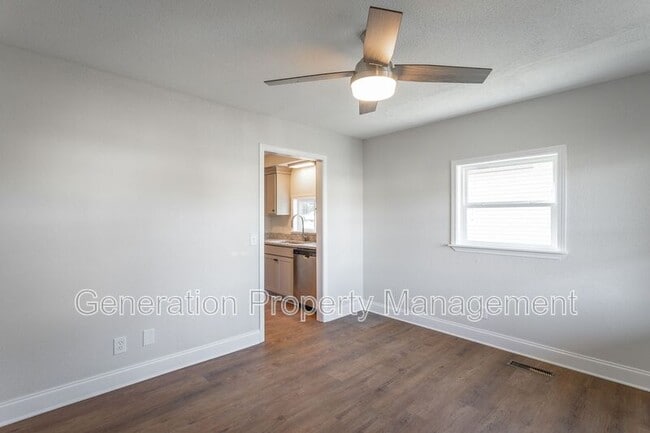 Foto del edificio - 1902 S Watkins St