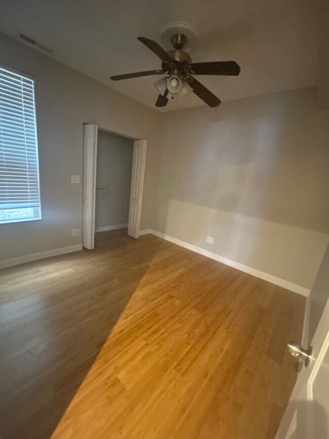Foto del edificio - 2915 N Lawndale Ave