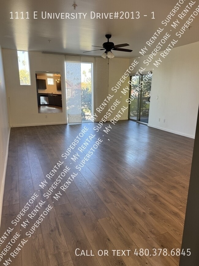 Building Photo - 1111 E University Dr