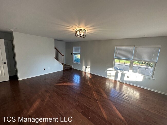Building Photo - 3 br, 1.5 bath House - 105 Goldfinch Ct