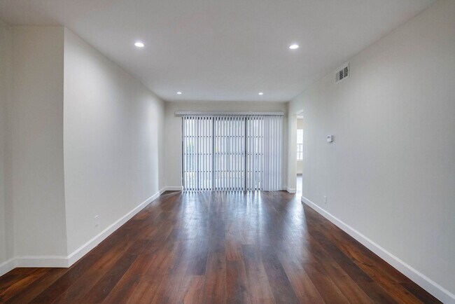 Foto del edificio - $99 Move In Special! (OAC) Stunning 3Bd/2B...
