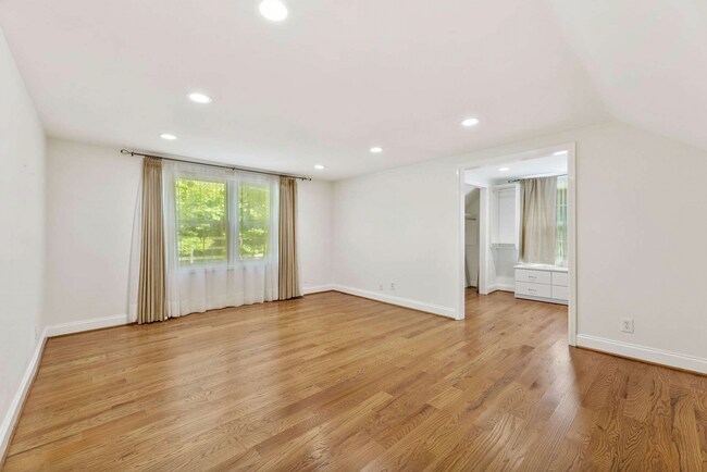 Foto del edificio - 5260 Mount Vernon Pky