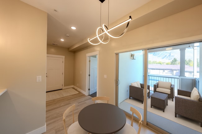 Foto del edificio - 67 S Main St