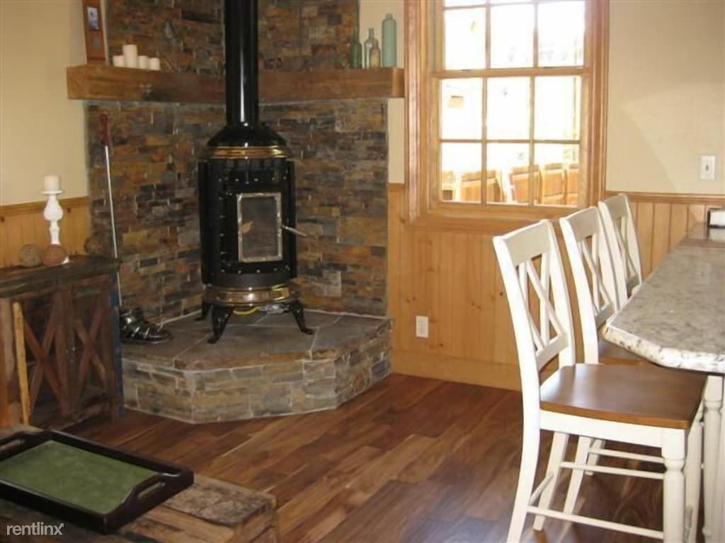 Primary Photo - 1 br, 1 bath House - 10105 S River St