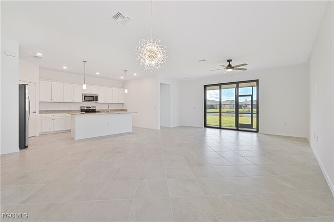 Foto del edificio - 14636 Palamos Cir