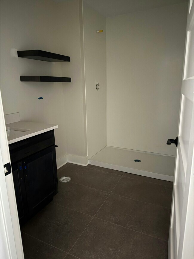 Foto del edificio - 106 E Erie St