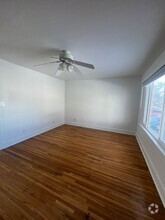 Building Photo - 1278 E 520 S St