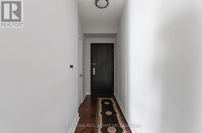 Building Photo - 80 Absolute Ave