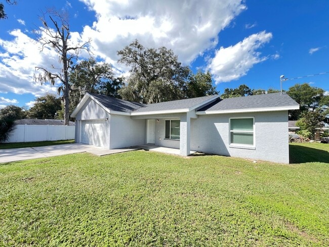 Building Photo - BEAUTIFUL 3 Bd/2Ba in Ocala!!