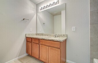 Building Photo - 24938 Pavarotti Pl