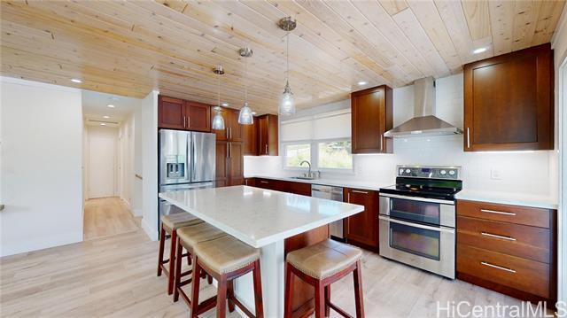 Building Photo - 4566 Sierra Dr