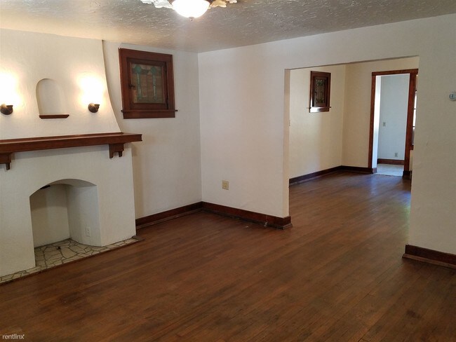 Foto del edificio - 4 br, 1 bath House - 3135 Bates Street