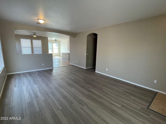 Building Photo - 40849 N Arbor Ave