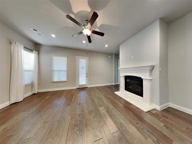 Building Photo - 5565 Vaquero Rd