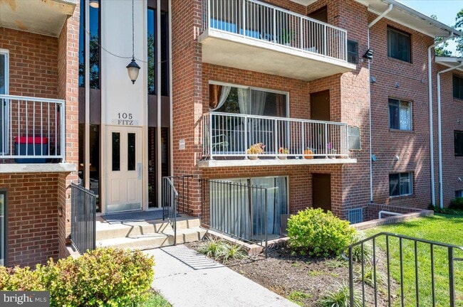 Foto del edificio - 105 Fitz Ct