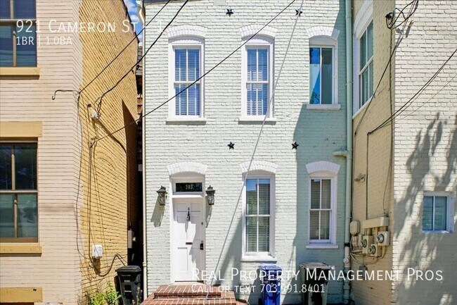 Foto del edificio - 921 Cameron St