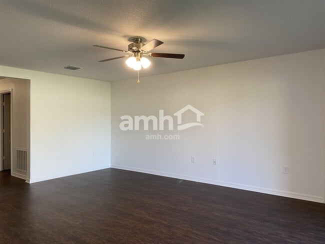 Building Photo - 1122 Brenton Leaf Dr