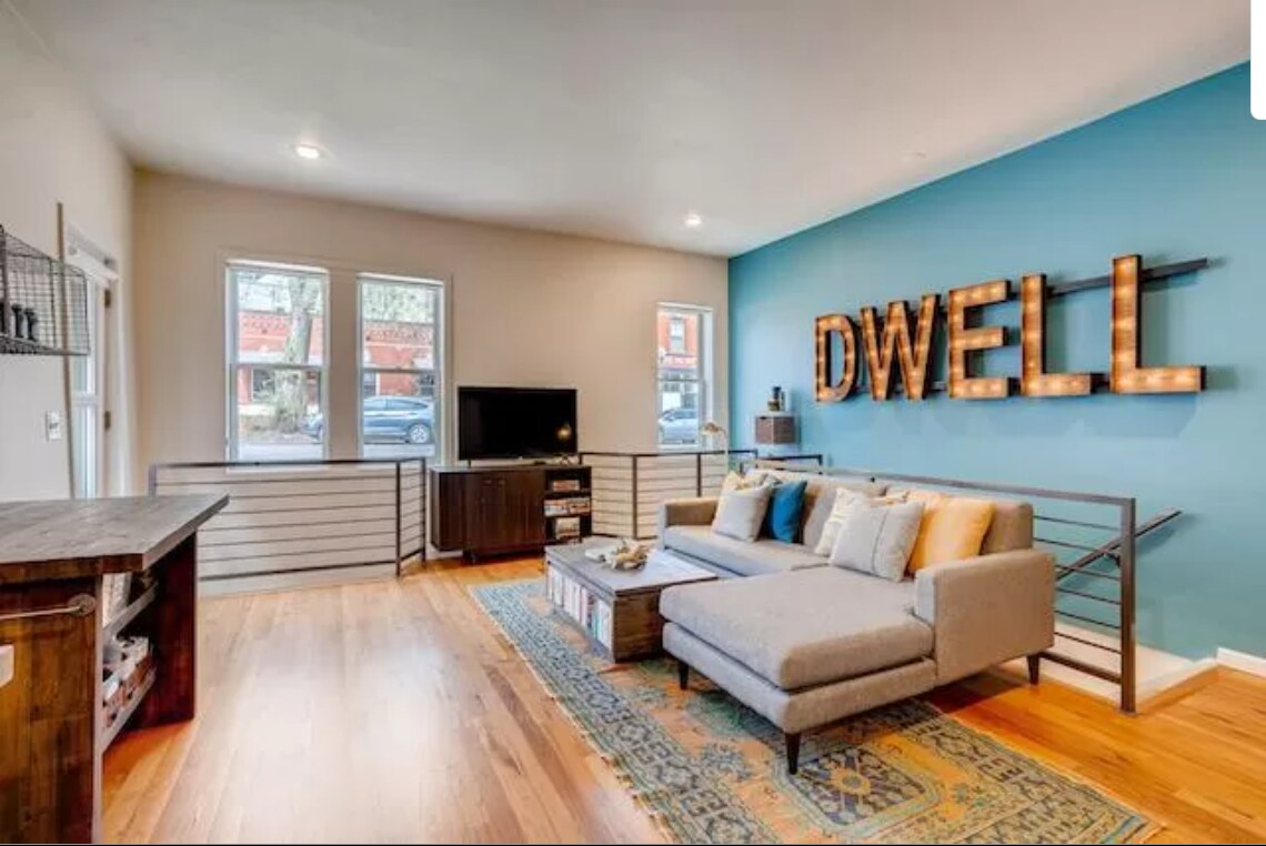 Main room - 2312 W 30th Ave