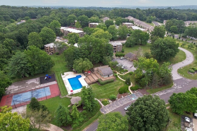 Building Photo - Suson Pines
