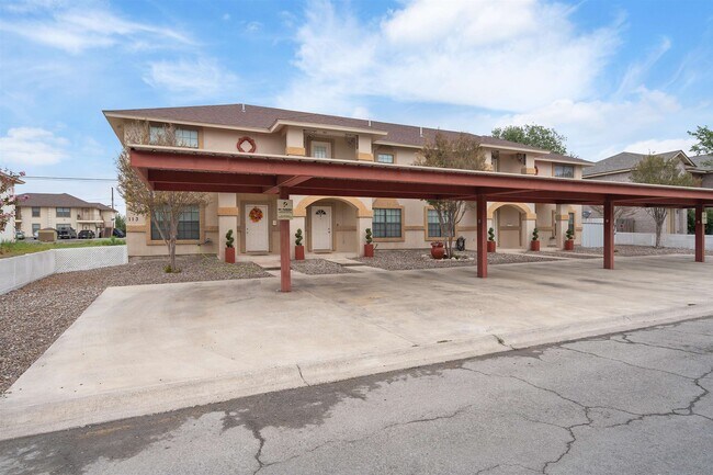 Building Photo - 113 Ramon Cardenas Dr