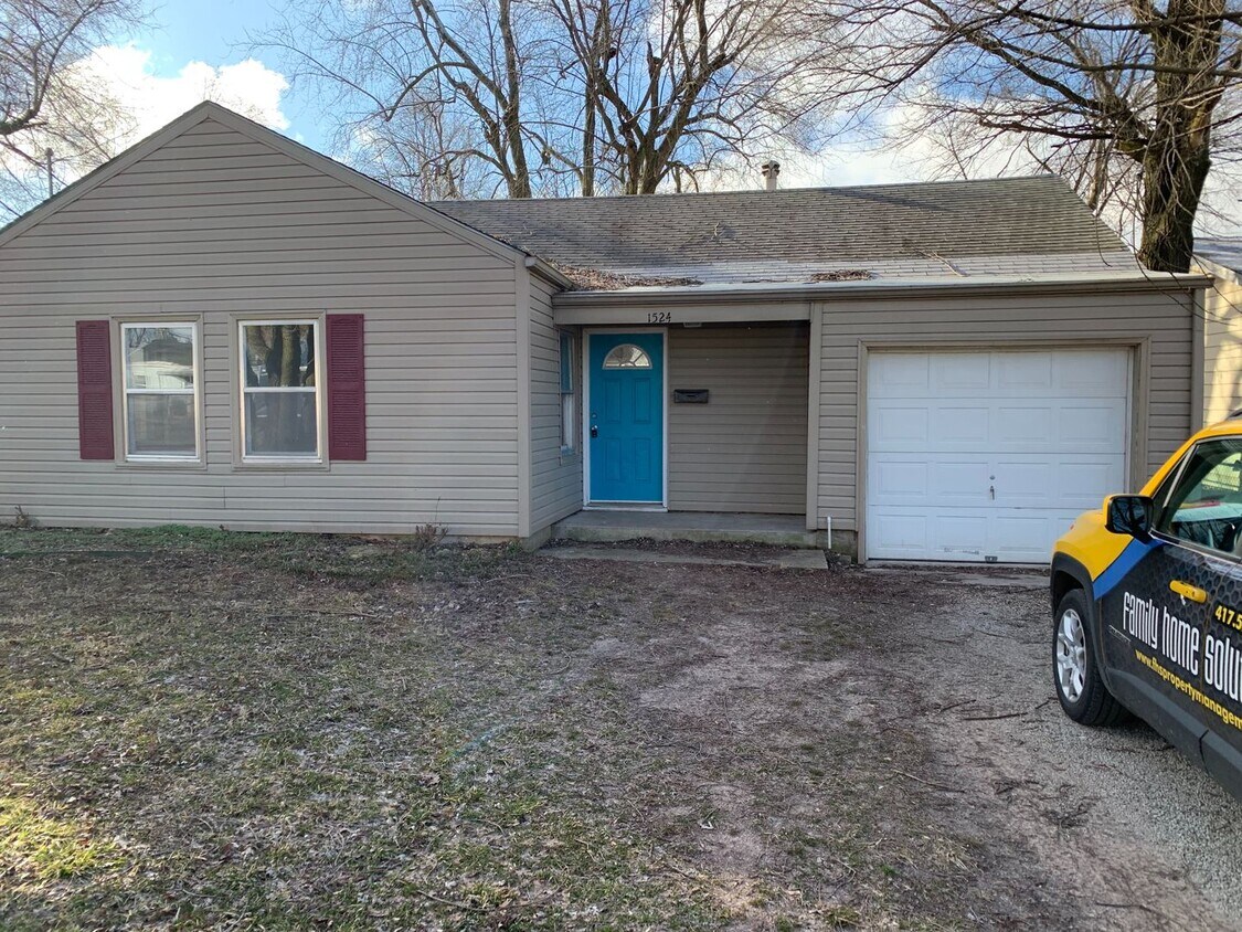 Primary Photo - Rent this cute 3 Bedroom 1 Bath Home