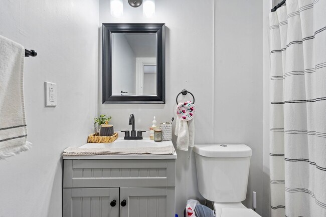 Foto del edificio - 388 Ingomar St