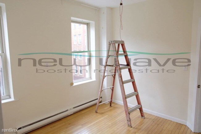 Foto del edificio - 472 Commercial St