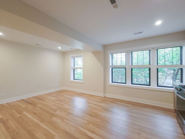 Foto del edificio - 2019 W Ainslie St