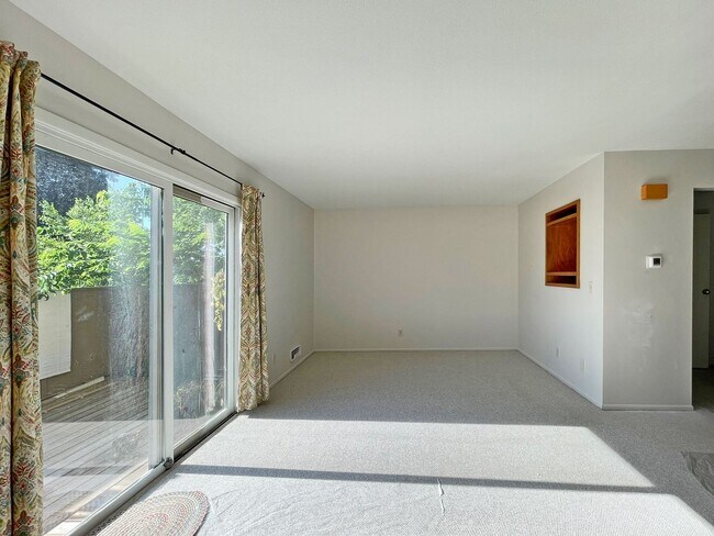 Building Photo - Newly Remodeled Townhome with 2-Car Garage...