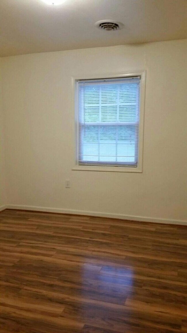 Master Bed Room - 1872 Cedar Dr