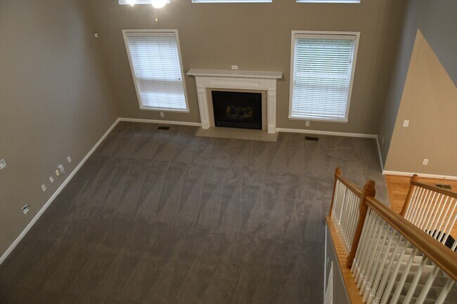 Building Photo - 706 Braemere Dr